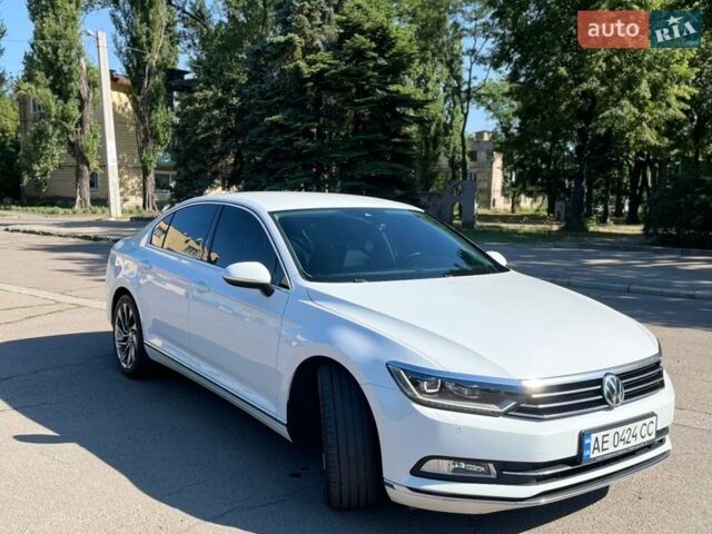 Белый Фольксваген Пассат, объемом двигателя 1.97 л и пробегом 267 тыс. км за 20500 $, фото 1 на Automoto.ua