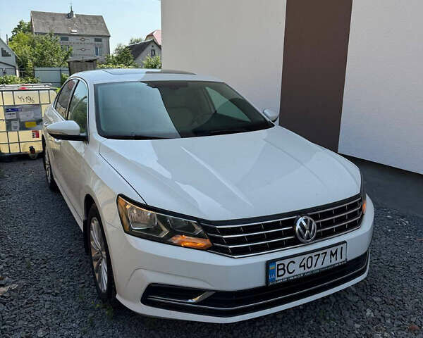 Білий Фольксваген Пассат, об'ємом двигуна 1.8 л та пробігом 233 тис. км за 12500 $, фото 1 на Automoto.ua