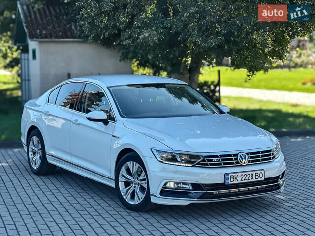 Білий Фольксваген Пассат, об'ємом двигуна 1.97 л та пробігом 211 тис. км за 19500 $, фото 1 на Automoto.ua