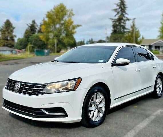 Білий Фольксваген Пассат, об'ємом двигуна 1.8 л та пробігом 90 тис. км за 8000 $, фото 1 на Automoto.ua