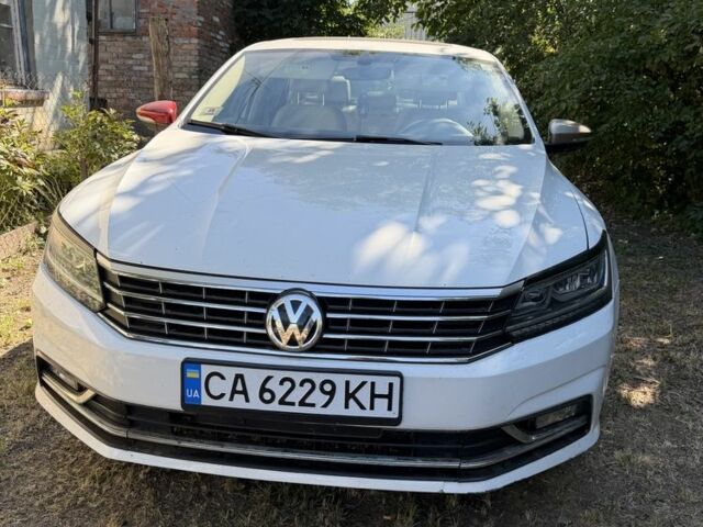 Білий Фольксваген Пассат, об'ємом двигуна 1.8 л та пробігом 280 тис. км за 9297 $, фото 1 на Automoto.ua