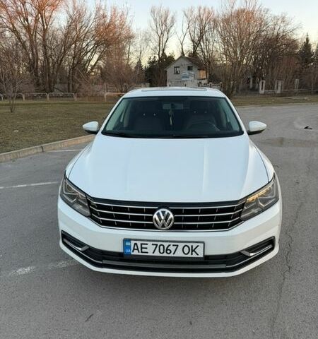 Белый Фольксваген Пассат, объемом двигателя 1.8 л и пробегом 270 тыс. км за 11500 $, фото 1 на Automoto.ua