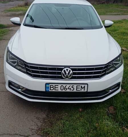 Белый Фольксваген Пассат, объемом двигателя 1.8 л и пробегом 148 тыс. км за 13300 $, фото 1 на Automoto.ua