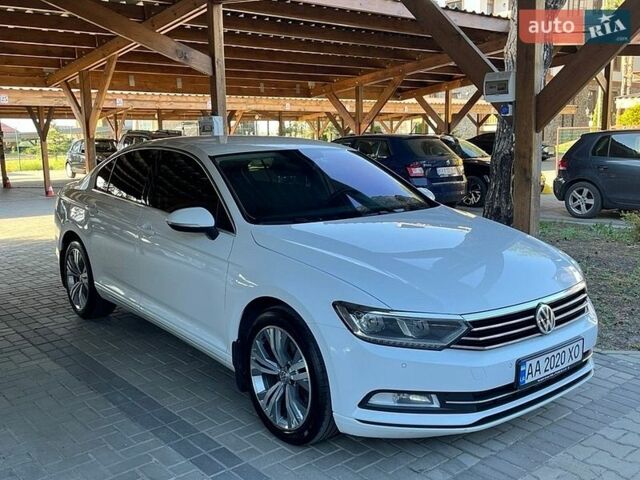 Белый Фольксваген Пассат, объемом двигателя 1.97 л и пробегом 152 тыс. км за 18000 $, фото 1 на Automoto.ua