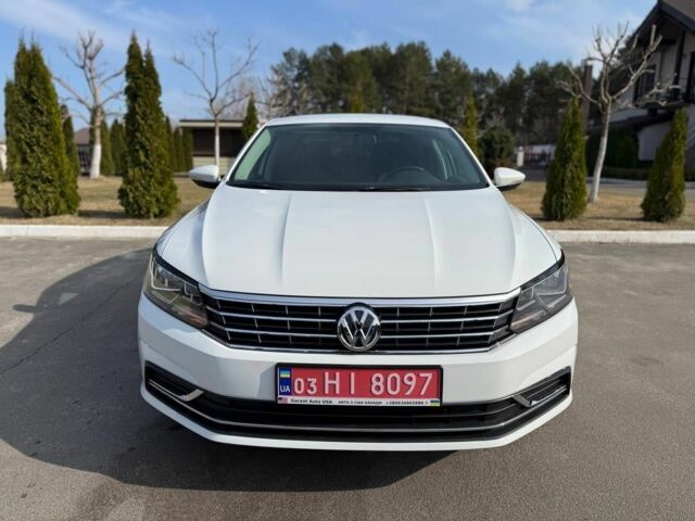 Белый Фольксваген Пассат, объемом двигателя 1.8 л и пробегом 307 тыс. км за 9500 $, фото 1 на Automoto.ua