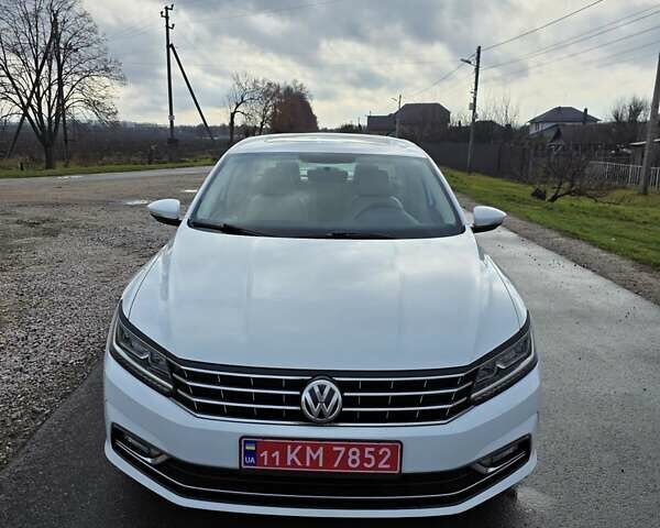 Белый Фольксваген Пассат, объемом двигателя 1.8 л и пробегом 146 тыс. км за 11300 $, фото 1 на Automoto.ua