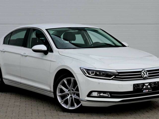 Белый Фольксваген Пассат, объемом двигателя 1.8 л и пробегом 200 тыс. км за 9800 $, фото 1 на Automoto.ua