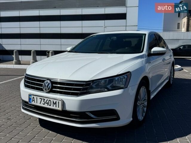 Белый Фольксваген Пассат, объемом двигателя 1.8 л и пробегом 131 тыс. км за 12500 $, фото 1 на Automoto.ua