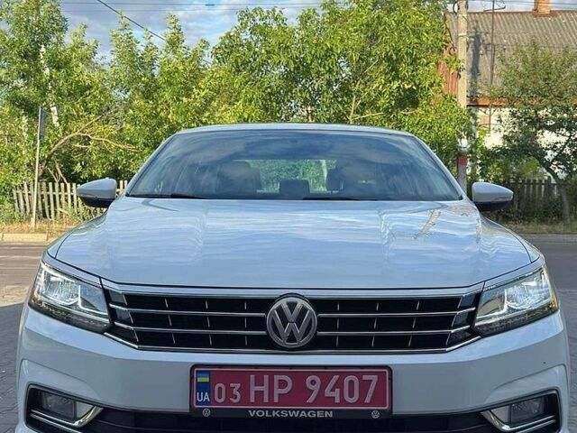 Білий Фольксваген Пассат, об'ємом двигуна 1.8 л та пробігом 185 тис. км за 12800 $, фото 1 на Automoto.ua