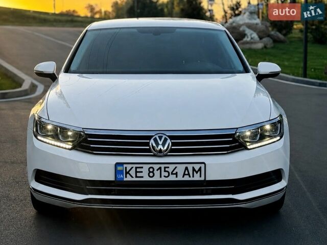 Белый Фольксваген Пассат, объемом двигателя 1.97 л и пробегом 250 тыс. км за 14299 $, фото 1 на Automoto.ua