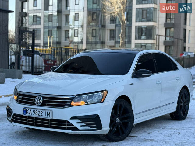 Белый Фольксваген Пассат, объемом двигателя 1.8 л и пробегом 143 тыс. км за 12000 $, фото 1 на Automoto.ua