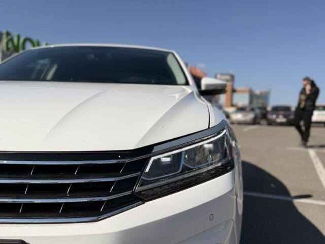 Білий Фольксваген Пассат, об'ємом двигуна 1.8 л та пробігом 207 тис. км за 10900 $, фото 1 на Automoto.ua