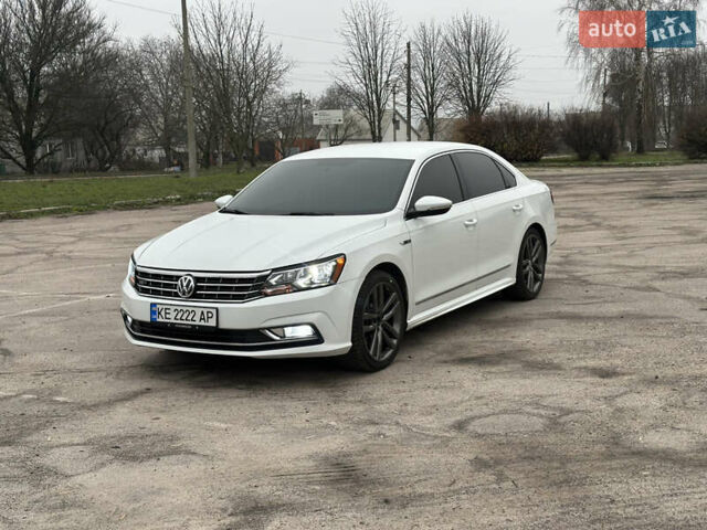 Белый Фольксваген Пассат, объемом двигателя 1.8 л и пробегом 193 тыс. км за 11500 $, фото 1 на Automoto.ua