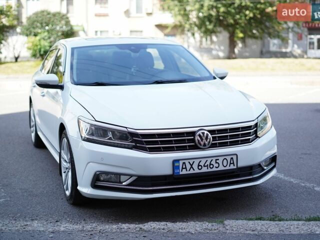 Белый Фольксваген Пассат, объемом двигателя 1.8 л и пробегом 121 тыс. км за 14999 $, фото 1 на Automoto.ua