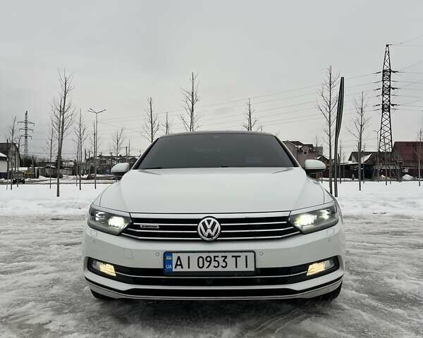 Белый Фольксваген Пассат, объемом двигателя 1.97 л и пробегом 113 тыс. км за 25300 $, фото 1 на Automoto.ua