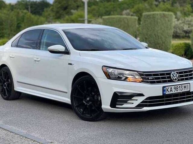 Білий Фольксваген Пассат, об'ємом двигуна 1.8 л та пробігом 120 тис. км за 12000 $, фото 1 на Automoto.ua