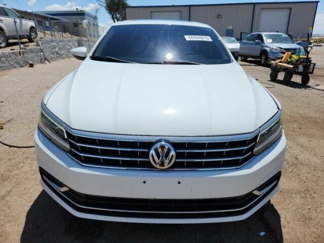 Белый Фольксваген Пассат, объемом двигателя 1.8 л и пробегом 72 тыс. км за 8659 $, фото 1 на Automoto.ua