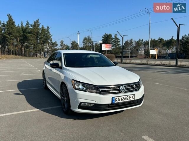 Белый Фольксваген Пассат, объемом двигателя 1.8 л и пробегом 175 тыс. км за 10800 $, фото 1 на Automoto.ua