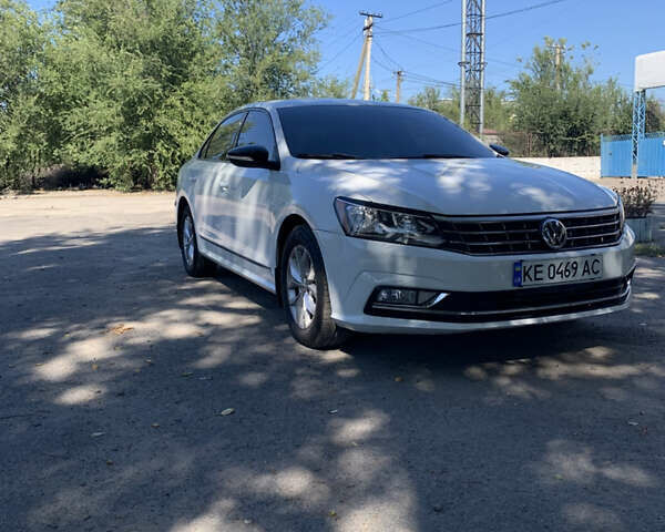 Белый Фольксваген Пассат, объемом двигателя 1.8 л и пробегом 95 тыс. км за 11600 $, фото 1 на Automoto.ua