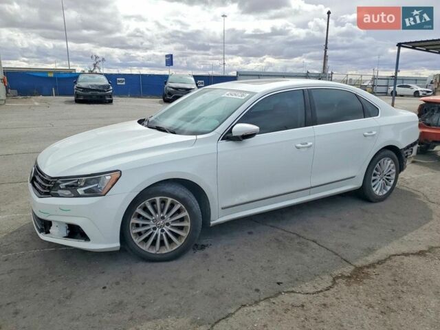 Белый Фольксваген Пассат, объемом двигателя 0 л и пробегом 86 тыс. км за 3000 $, фото 1 на Automoto.ua