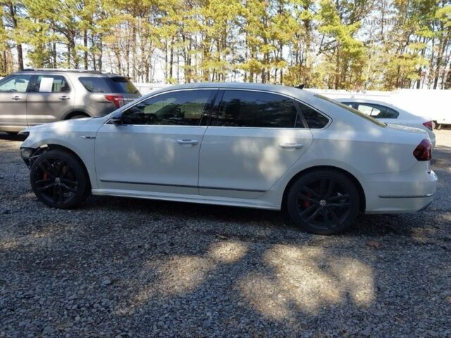 Белый Фольксваген Пассат, объемом двигателя 1.8 л и пробегом 150 тыс. км за 10000 $, фото 1 на Automoto.ua