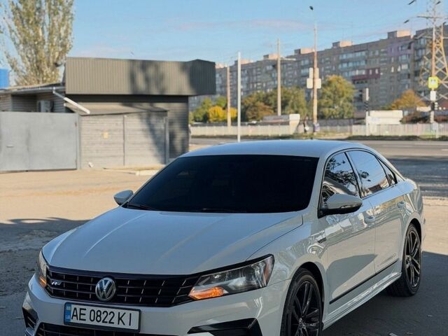 Белый Фольксваген Пассат, объемом двигателя 1.8 л и пробегом 103 тыс. км за 14999 $, фото 1 на Automoto.ua