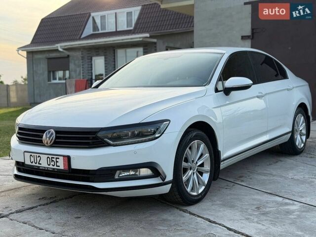Білий Фольксваген Пассат, об'ємом двигуна 1.97 л та пробігом 200 тис. км за 15000 $, фото 1 на Automoto.ua