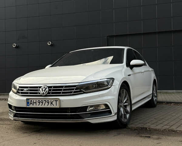 Белый Фольксваген Пассат, объемом двигателя 1.97 л и пробегом 375 тыс. км за 23500 $, фото 1 на Automoto.ua