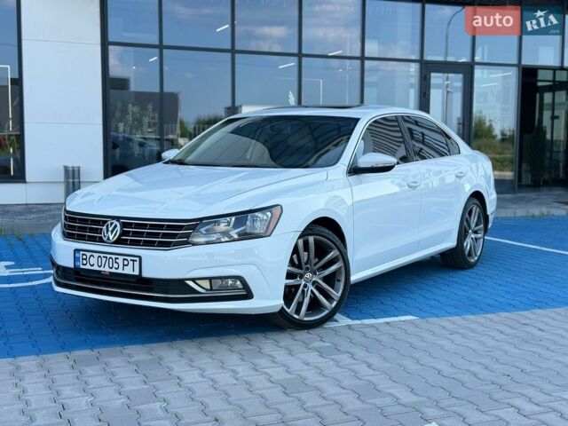 Белый Фольксваген Пассат, объемом двигателя 1.98 л и пробегом 132 тыс. км за 12800 $, фото 1 на Automoto.ua