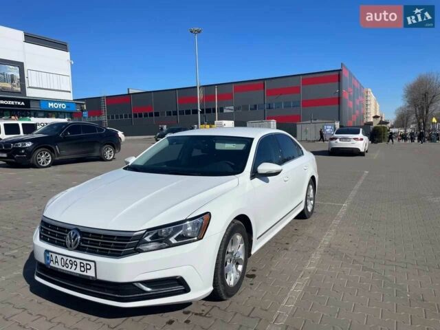 Білий Фольксваген Пассат, об'ємом двигуна 1.8 л та пробігом 110 тис. км за 13000 $, фото 1 на Automoto.ua