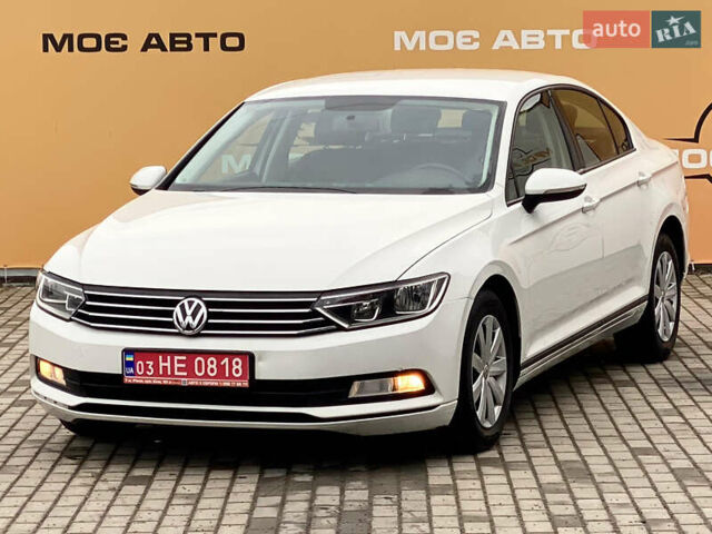 Белый Фольксваген Пассат, объемом двигателя 1.6 л и пробегом 220 тыс. км за 13500 $, фото 1 на Automoto.ua