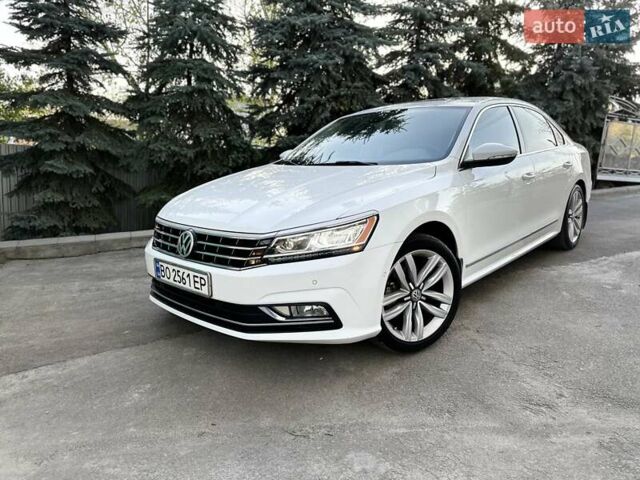 Білий Фольксваген Пассат, об'ємом двигуна 1.8 л та пробігом 129 тис. км за 15800 $, фото 1 на Automoto.ua