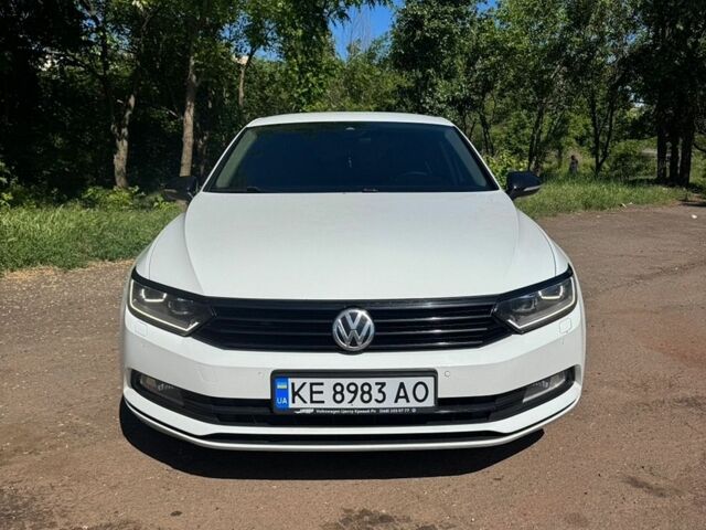 Белый Фольксваген Пассат, объемом двигателя 1.97 л и пробегом 202 тыс. км за 15700 $, фото 1 на Automoto.ua
