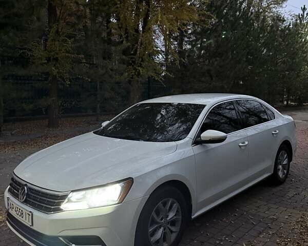 Білий Фольксваген Пассат, об'ємом двигуна 1.8 л та пробігом 124 тис. км за 11900 $, фото 1 на Automoto.ua