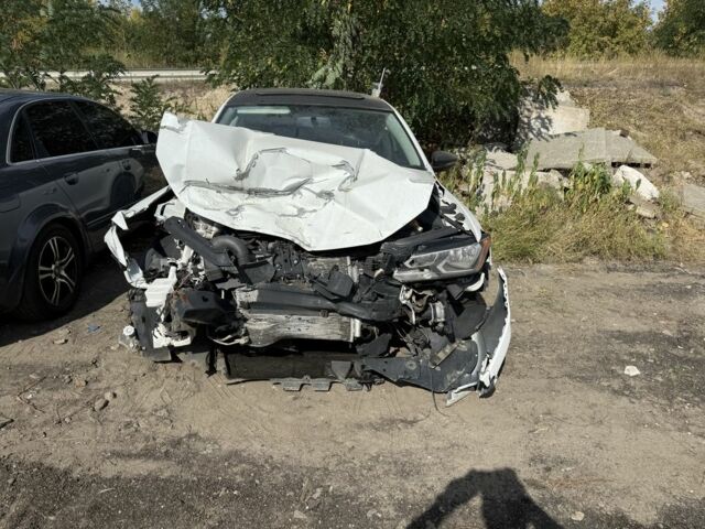Белый Фольксваген Пассат, объемом двигателя 2 л и пробегом 163 тыс. км за 6000 $, фото 1 на Automoto.ua