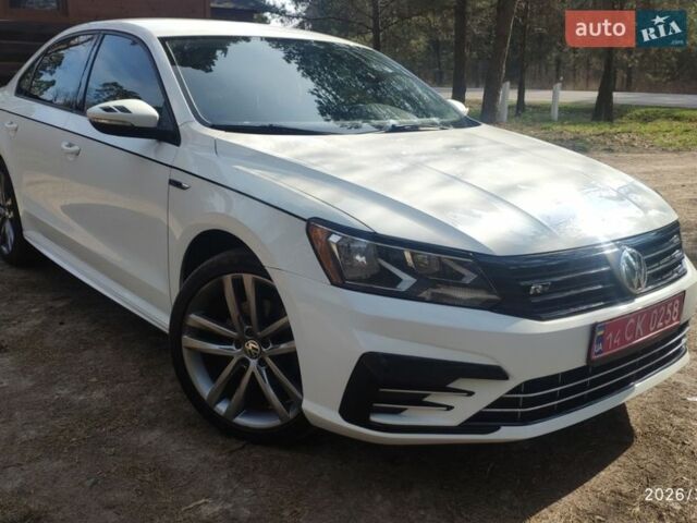 Белый Фольксваген Пассат, объемом двигателя 2 л и пробегом 120 тыс. км за 12650 $, фото 1 на Automoto.ua