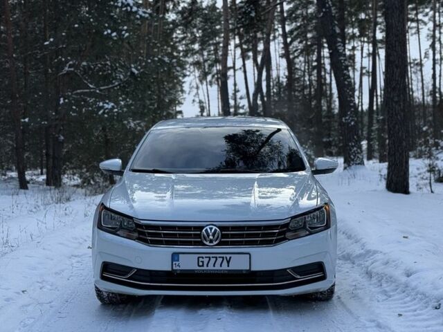 Білий Фольксваген Пассат, об'ємом двигуна 2 л та пробігом 195 тис. км за 10500 $, фото 1 на Automoto.ua