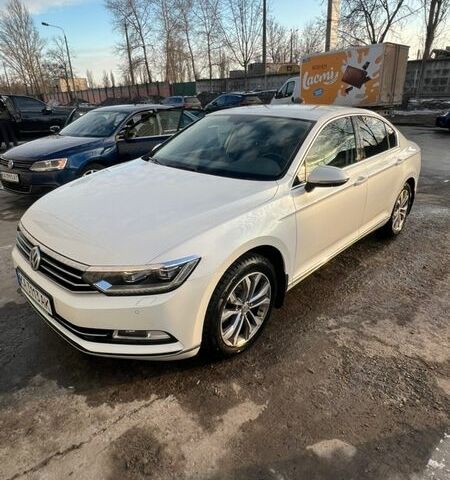 Белый Фольксваген Пассат, объемом двигателя 2 л и пробегом 189 тыс. км за 19000 $, фото 1 на Automoto.ua