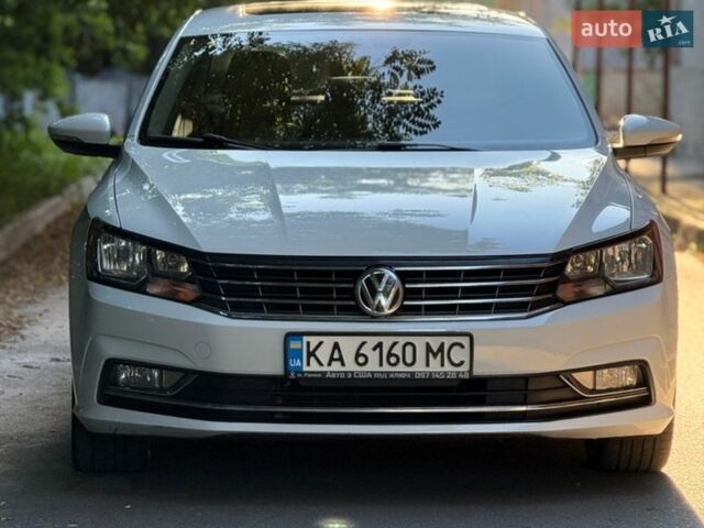Белый Фольксваген Пассат, объемом двигателя 2 л и пробегом 136 тыс. км за 13000 $, фото 1 на Automoto.ua