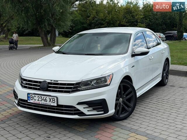 Білий Фольксваген Пассат, об'ємом двигуна 1.8 л та пробігом 200 тис. км за 12200 $, фото 1 на Automoto.ua
