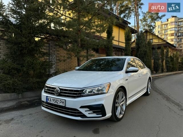 Белый Фольксваген Пассат, объемом двигателя 2 л и пробегом 81 тыс. км за 17300 $, фото 1 на Automoto.ua