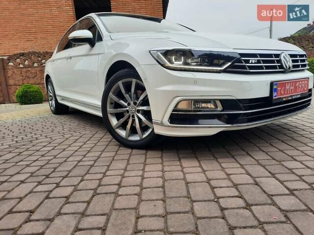 Белый Фольксваген Пассат, объемом двигателя 2 л и пробегом 199 тыс. км за 22499 $, фото 1 на Automoto.ua