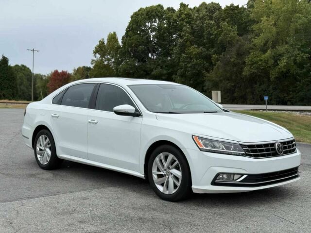 Фольксваген Пассат 2018 в Львове на Automoto.ua Белый Фольксваген Пассат, объемом двигателя 2 л и пробегом 48 тыс. км за 11300 $, фото 1 на Automoto.ua