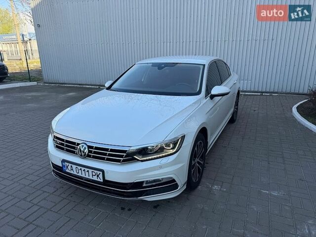 Белый Фольксваген Пассат, объемом двигателя 1.97 л и пробегом 168 тыс. км за 22500 $, фото 1 на Automoto.ua