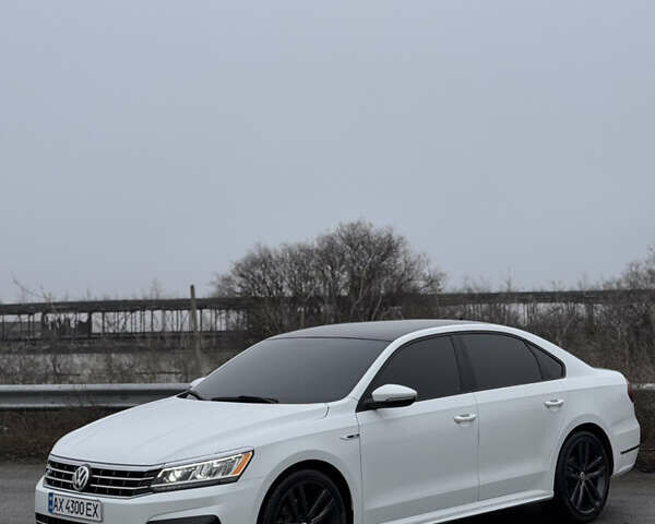 Белый Фольксваген Пассат, объемом двигателя 2 л и пробегом 117 тыс. км за 15200 $, фото 1 на Automoto.ua