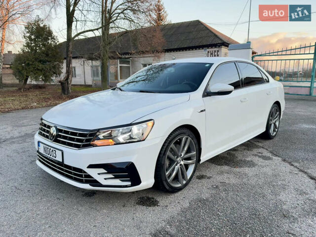 Белый Фольксваген Пассат, объемом двигателя 2 л и пробегом 123 тыс. км за 15499 $, фото 1 на Automoto.ua