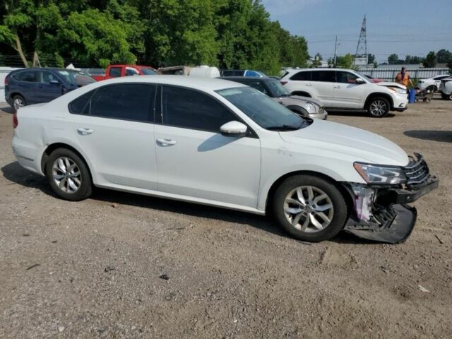 Белый Фольксваген Пассат, объемом двигателя 2 л и пробегом 175 тыс. км за 7200 $, фото 1 на Automoto.ua