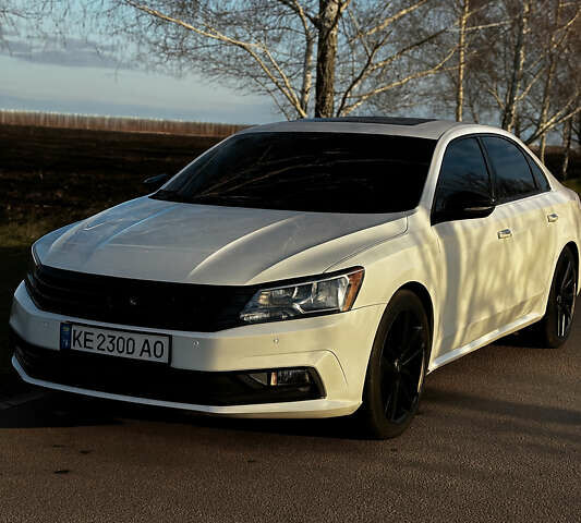 Белый Фольксваген Пассат, объемом двигателя 1.98 л и пробегом 121 тыс. км за 13700 $, фото 1 на Automoto.ua