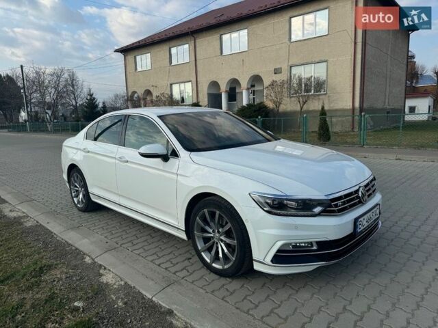Білий Фольксваген Пассат, об'ємом двигуна 2 л та пробігом 200 тис. км за 21499 $, фото 1 на Automoto.ua