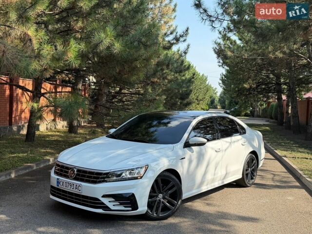 Белый Фольксваген Пассат, объемом двигателя 2 л и пробегом 122 тыс. км за 14800 $, фото 1 на Automoto.ua